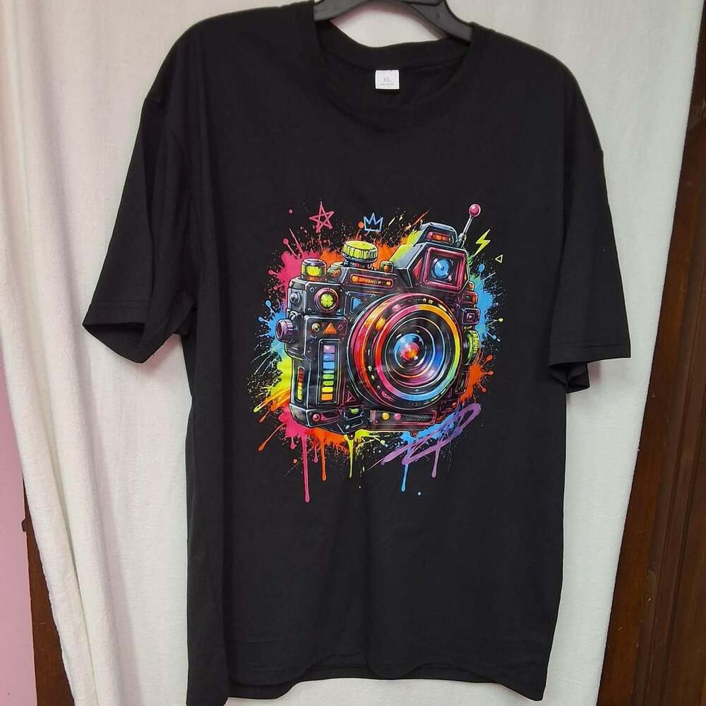 Graphic Tee Shirt XL Black Colorful Camera Splatter Paint 100% Cotton
